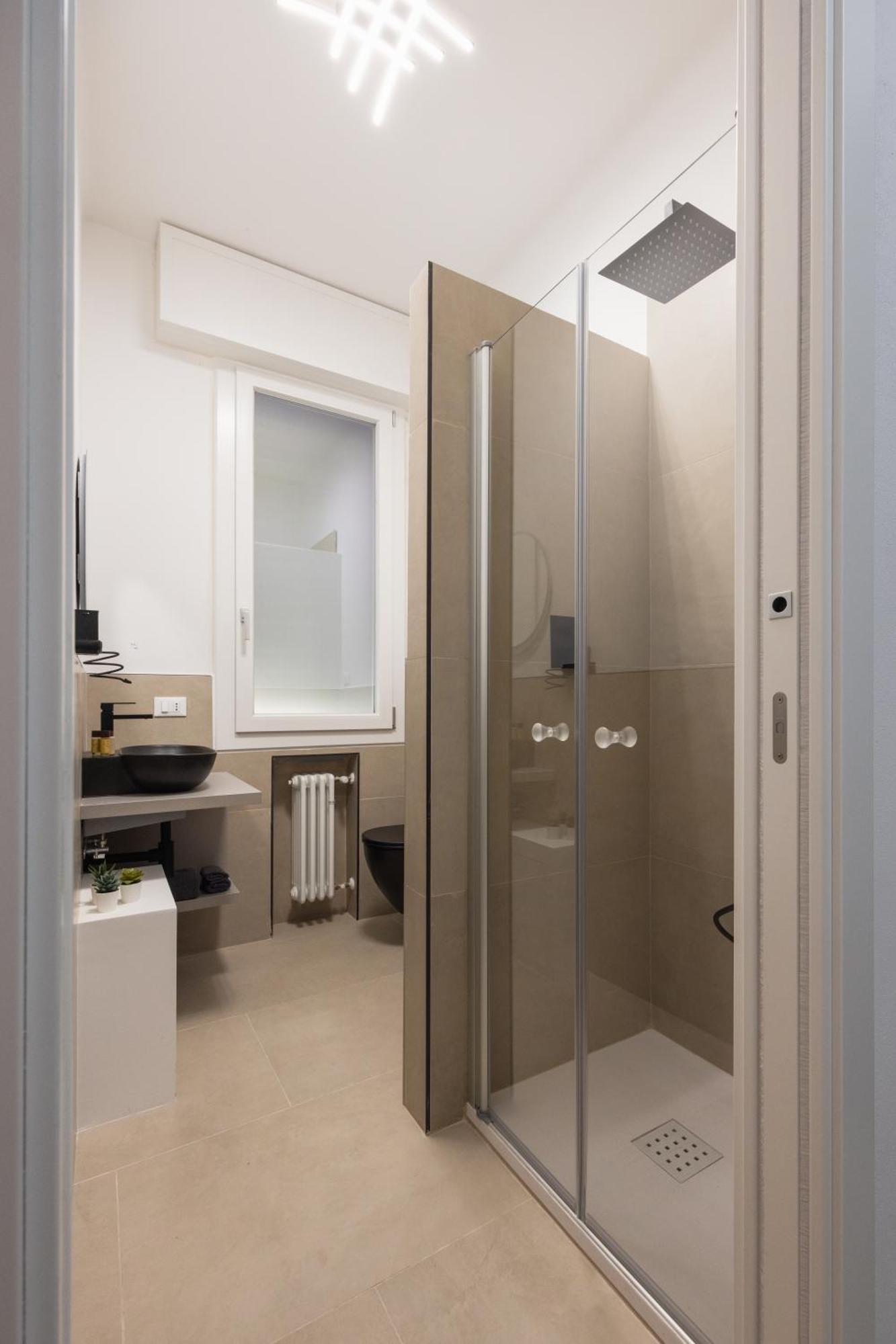 Luxury Station Suite بولونيا المظهر الخارجي الصورة