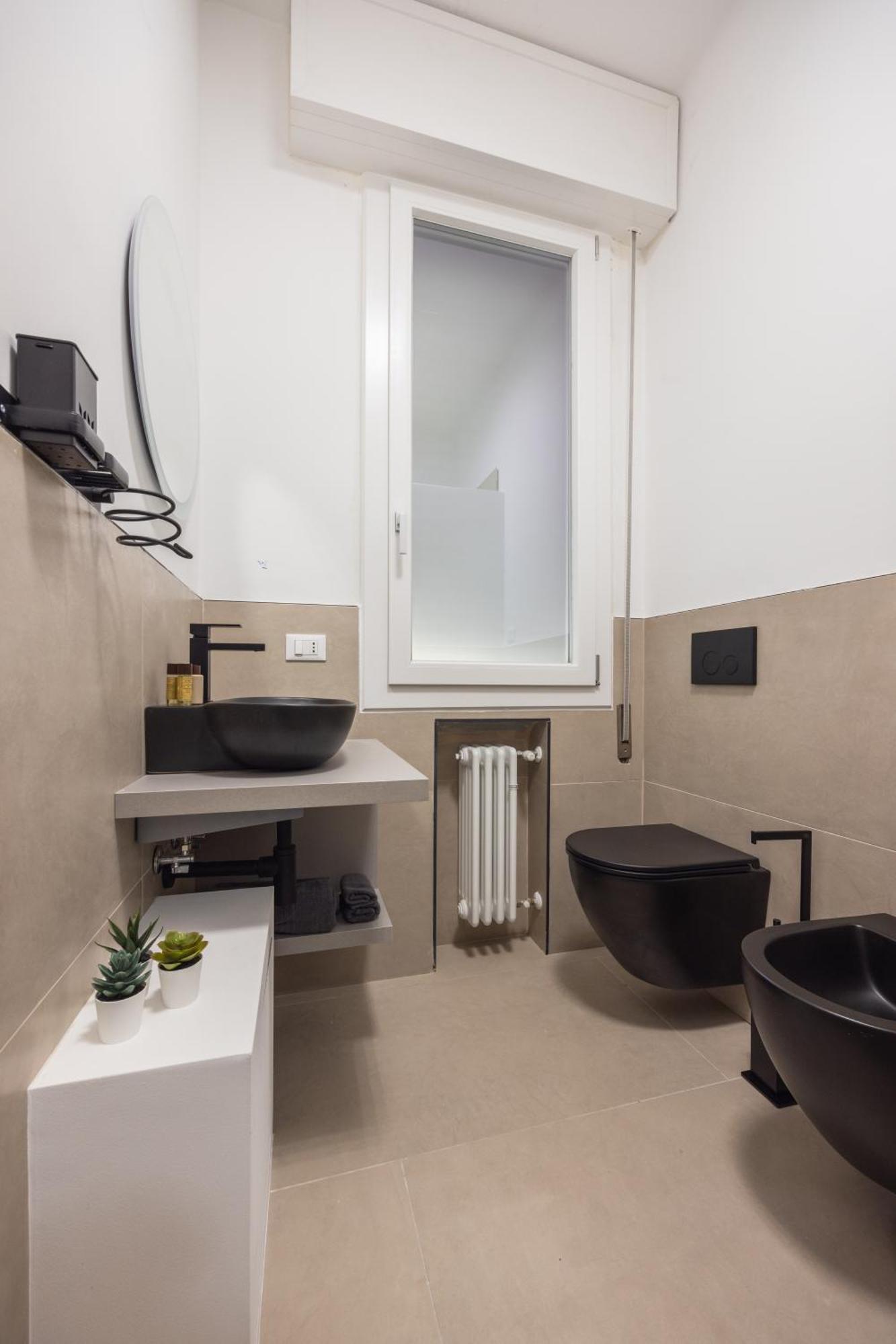 Luxury Station Suite بولونيا المظهر الخارجي الصورة