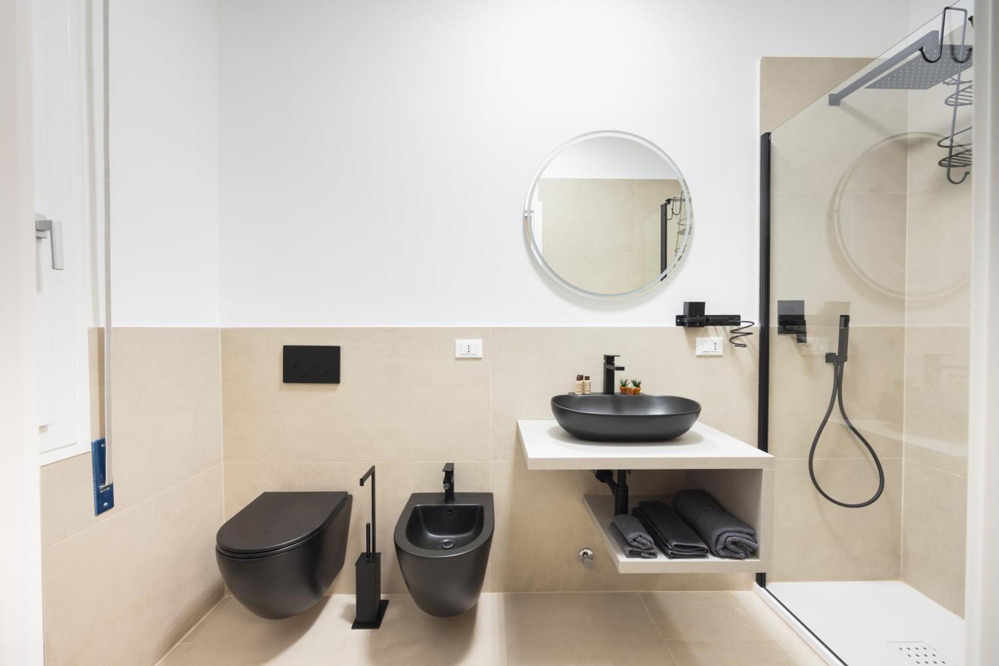 Luxury Station Suite بولونيا المظهر الخارجي الصورة