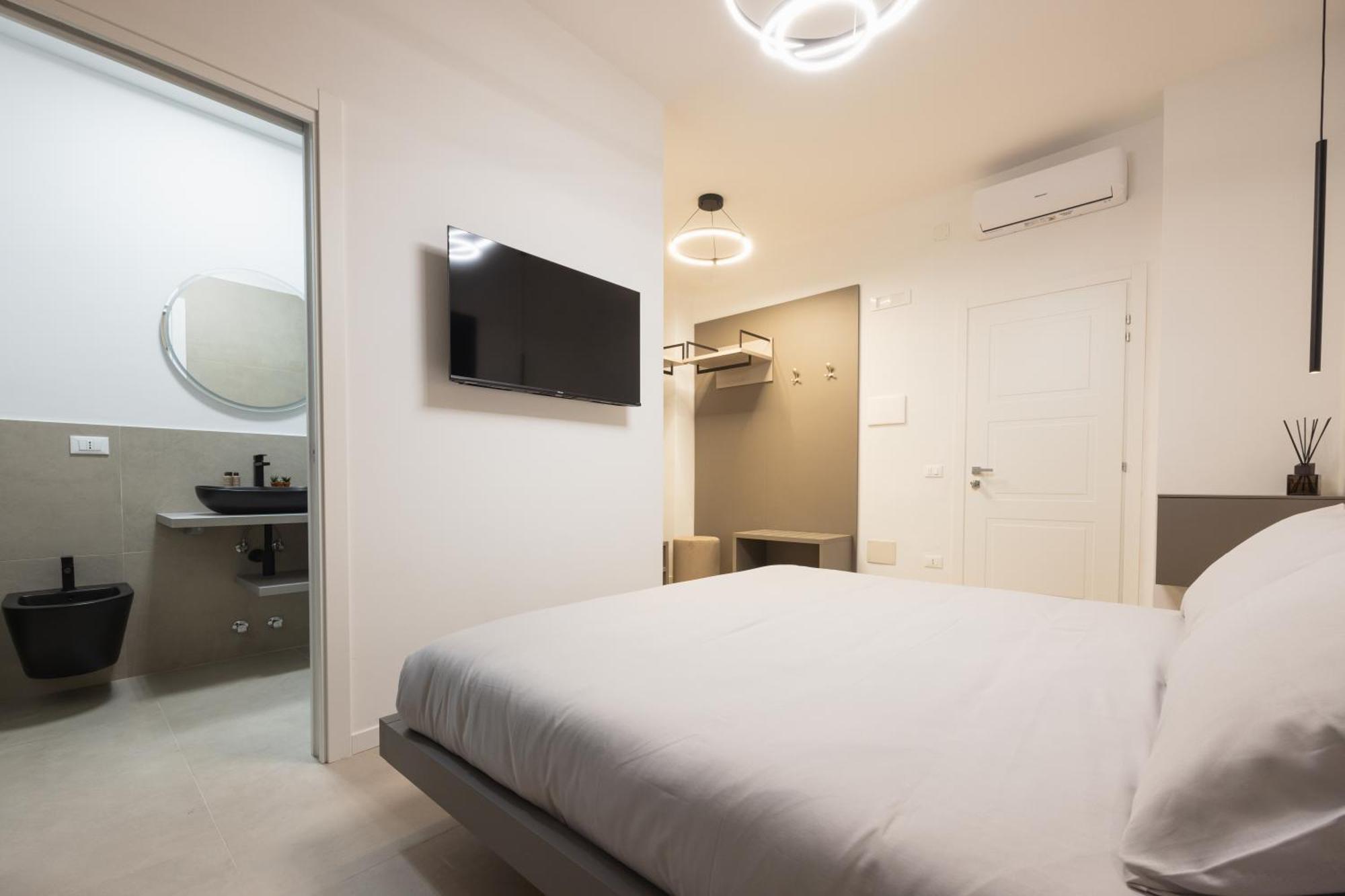 Luxury Station Suite بولونيا المظهر الخارجي الصورة