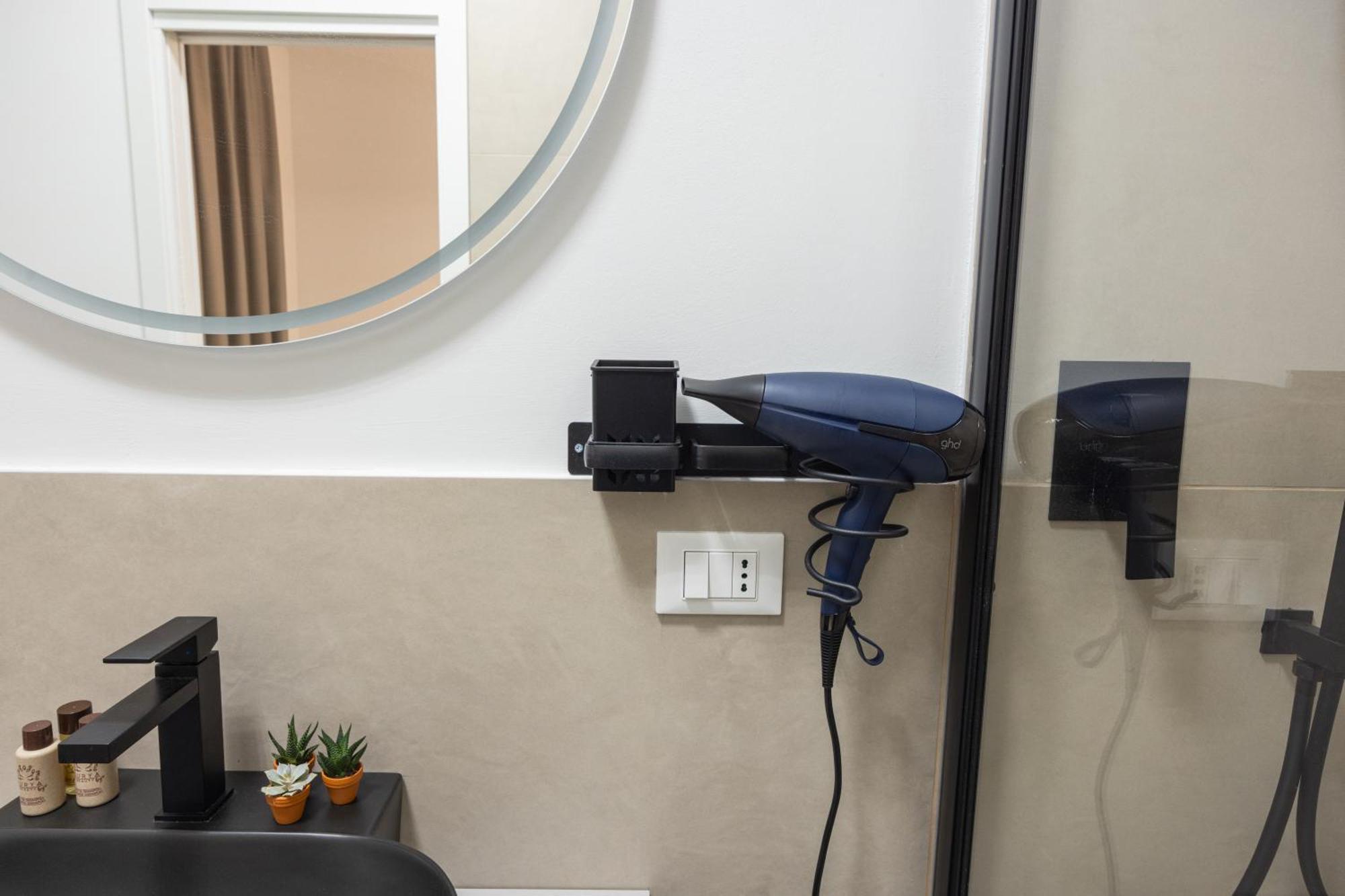 Luxury Station Suite بولونيا المظهر الخارجي الصورة