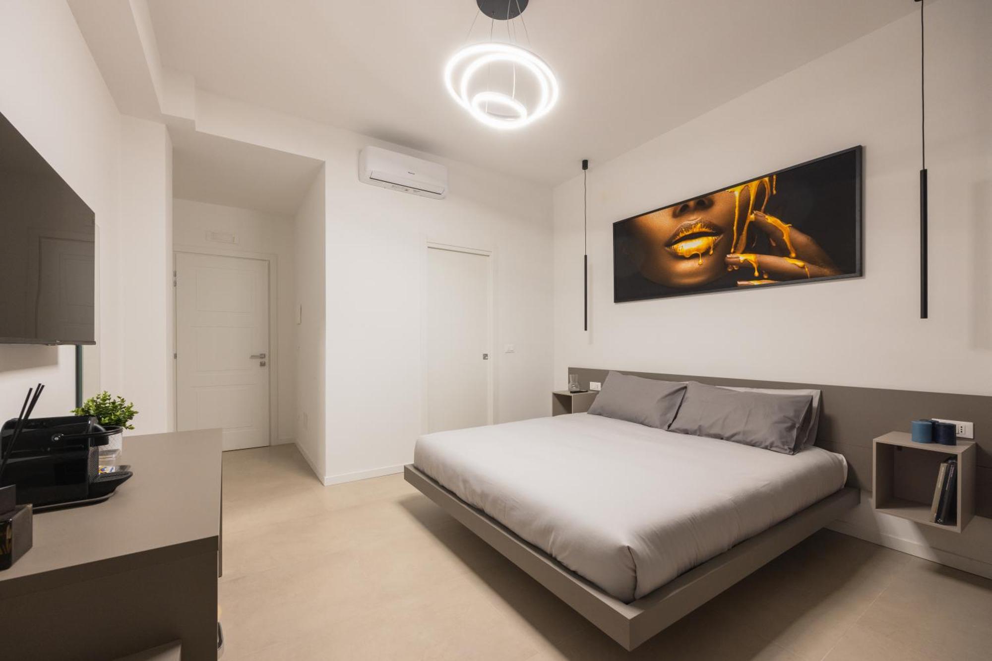 Luxury Station Suite بولونيا المظهر الخارجي الصورة