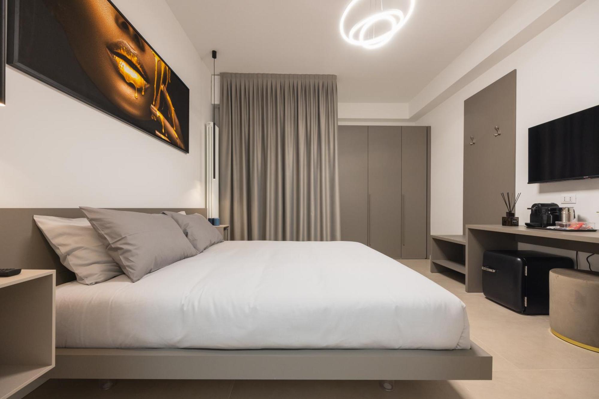 Luxury Station Suite بولونيا المظهر الخارجي الصورة