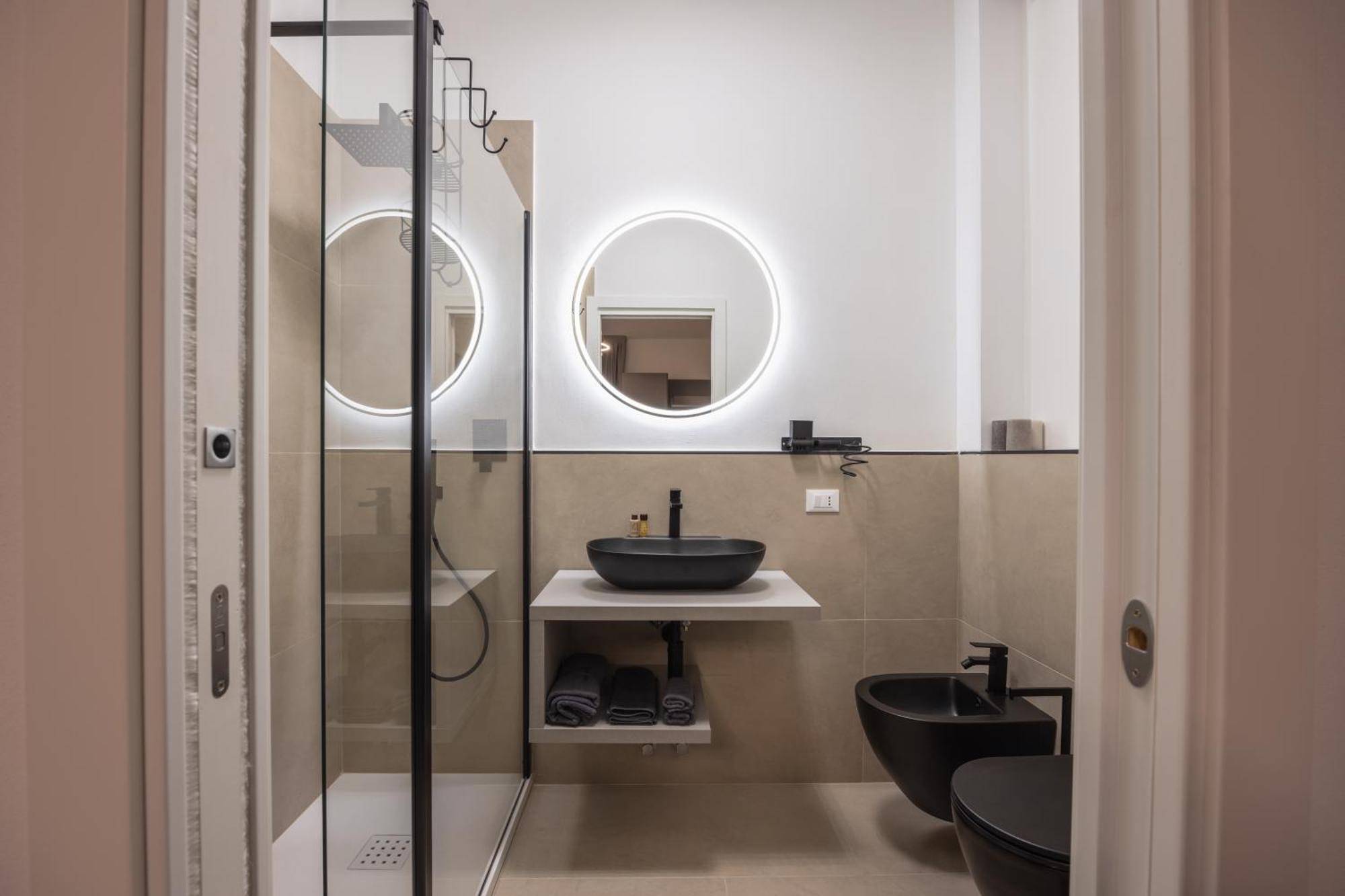 Luxury Station Suite بولونيا المظهر الخارجي الصورة