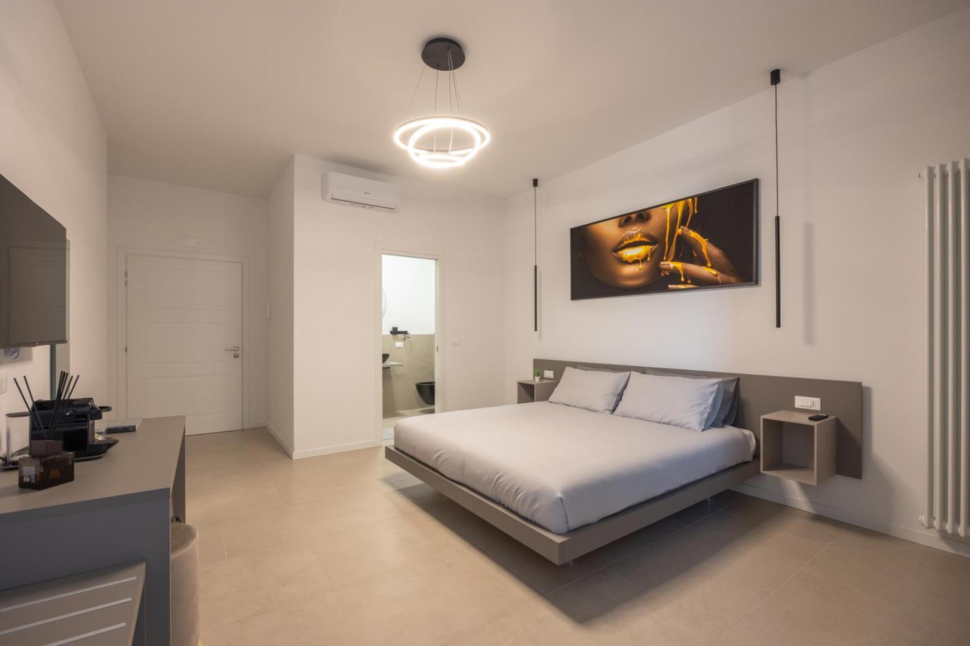 Luxury Station Suite بولونيا المظهر الخارجي الصورة