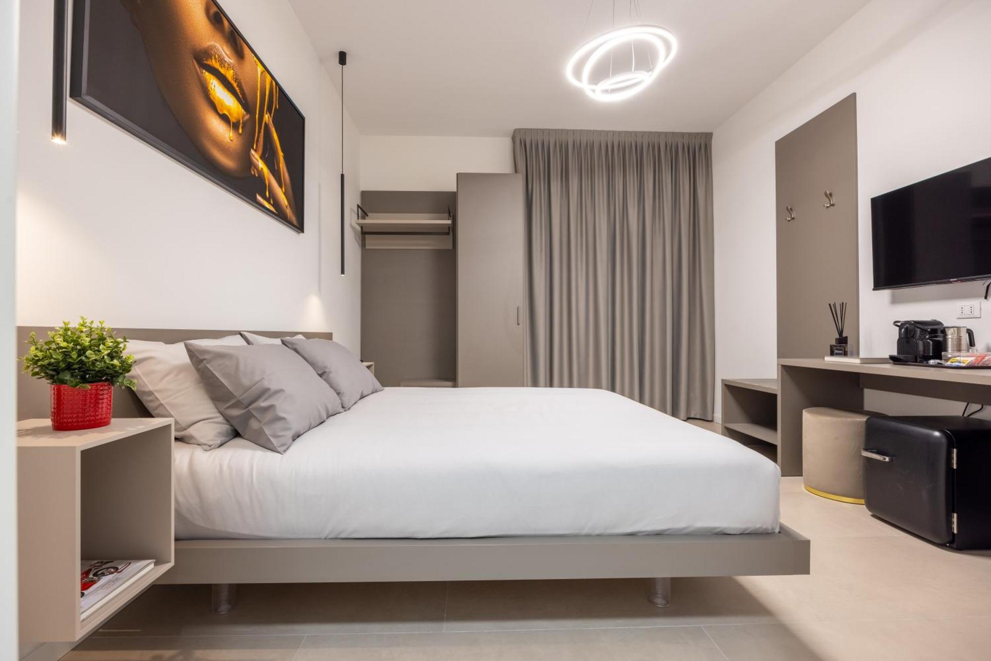 Luxury Station Suite بولونيا المظهر الخارجي الصورة