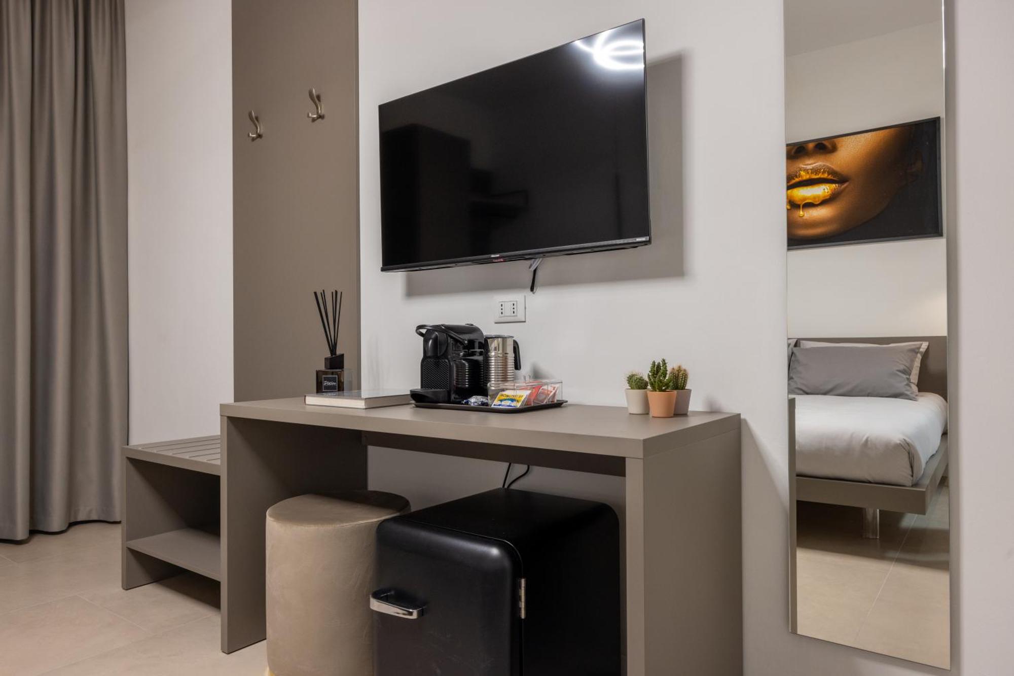 Luxury Station Suite بولونيا المظهر الخارجي الصورة