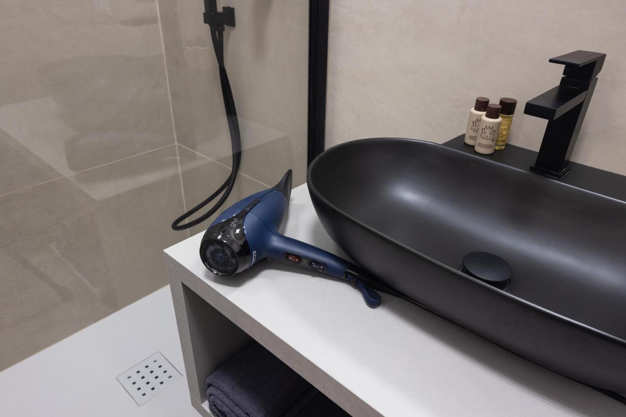 Luxury Station Suite بولونيا المظهر الخارجي الصورة